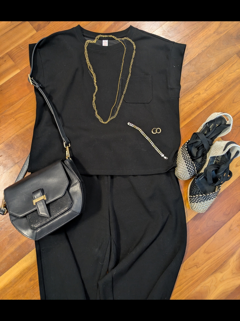 Joe Fresh Black Ribbed Wide-Leg Outfit